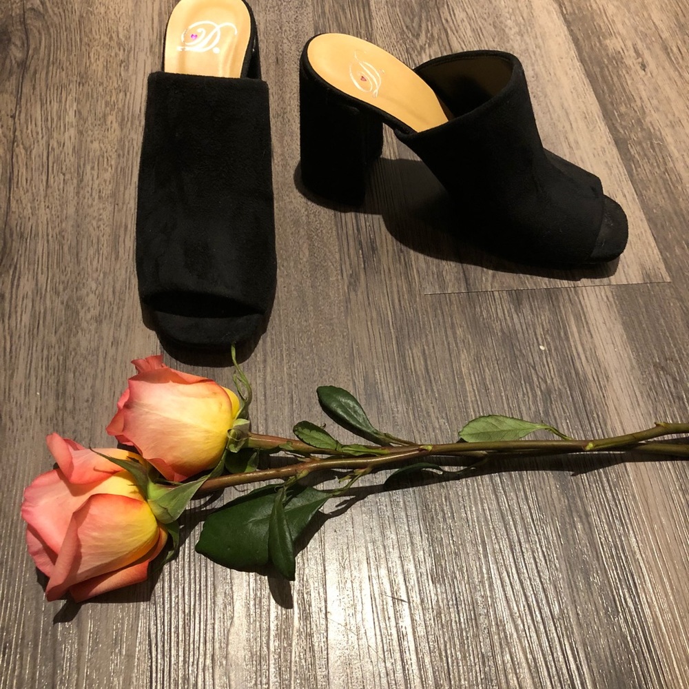 Mule block heel